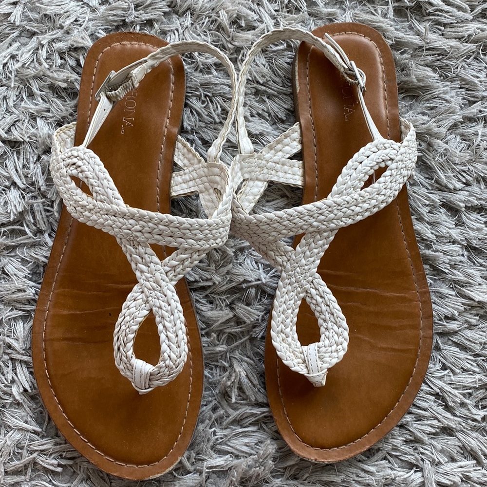Merona White Braided Sandals size 7.5